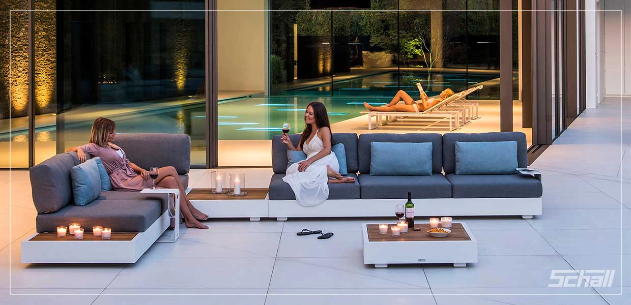 Modernes Einfamilienhaus mit Rollläden